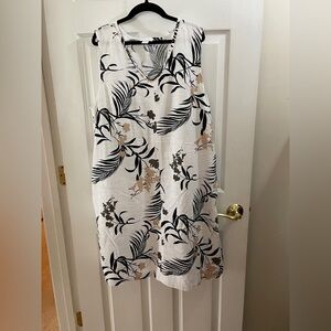 Summer shift, sleeveless, with tropical design.